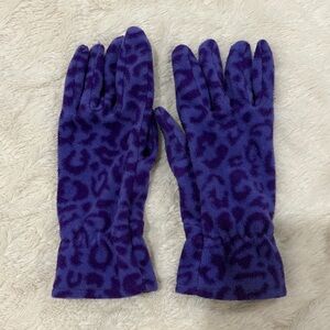 Old Navy Youth L/XL Purple Leopard Print Fleece mittens | Lightweight